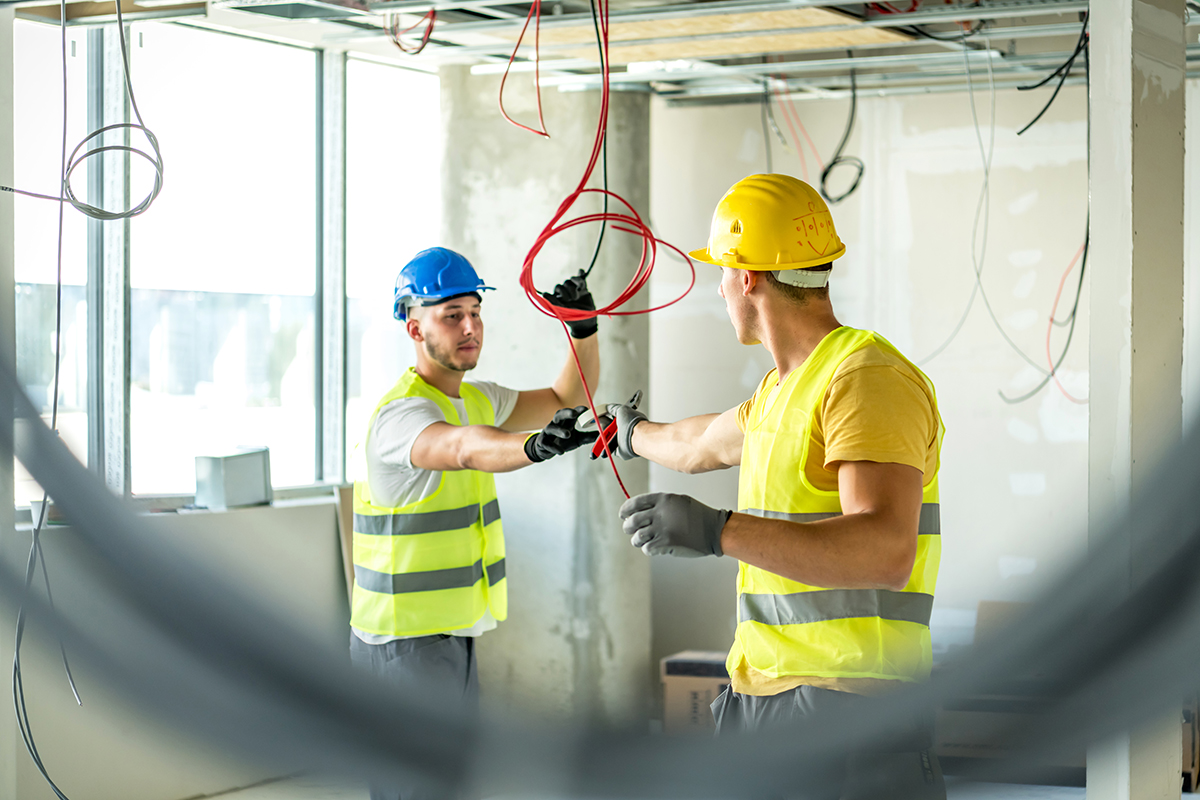 2845f9e637de-chef-chantier-installation-electrique